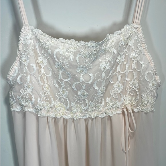 Vintage Cream Peachy Lace Beaded Slip dress nightgown with Sheer Finish - Picture 3 of 6